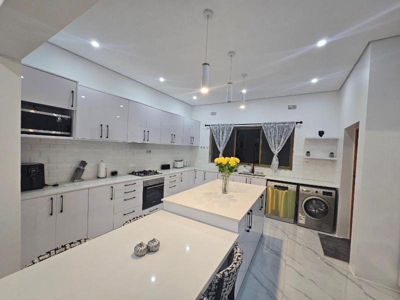 Nisha Serviced Apartments - image 2