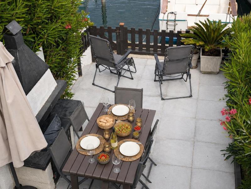 Marina d'exception grande terrasse et vue panoramique - image 10