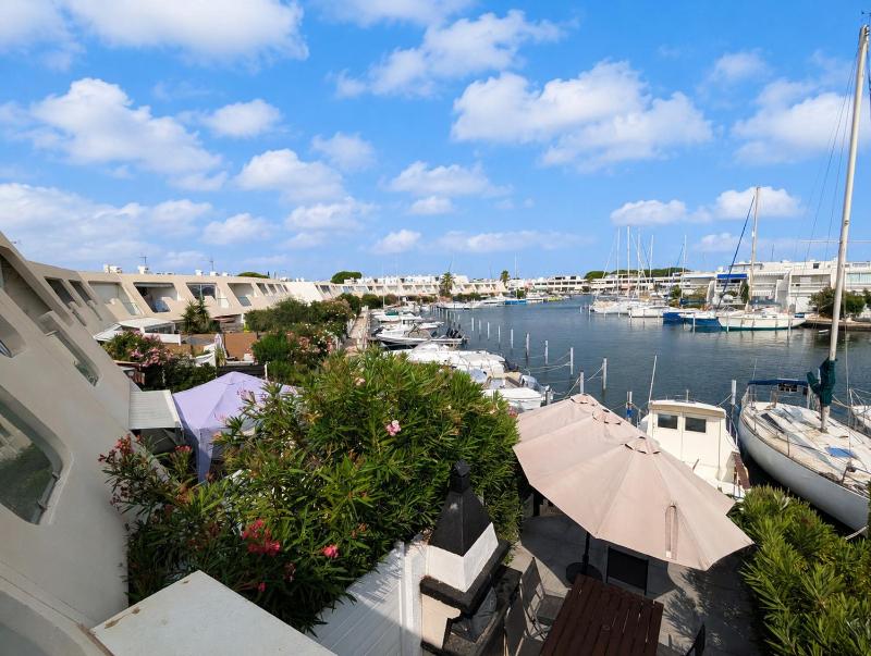 Marina d'exception grande terrasse et vue panoramique - image 3