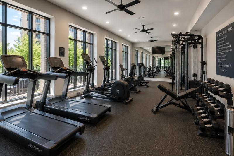 Luxury 1bedroom 1Bath Turtle Creek Luxe Suites - image 9
