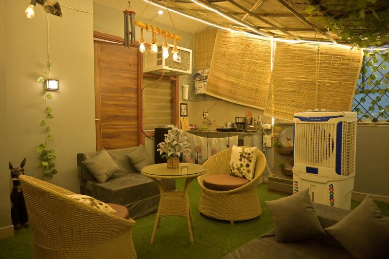skyNest stays couple friendly near cyber hub and galleria - image 16