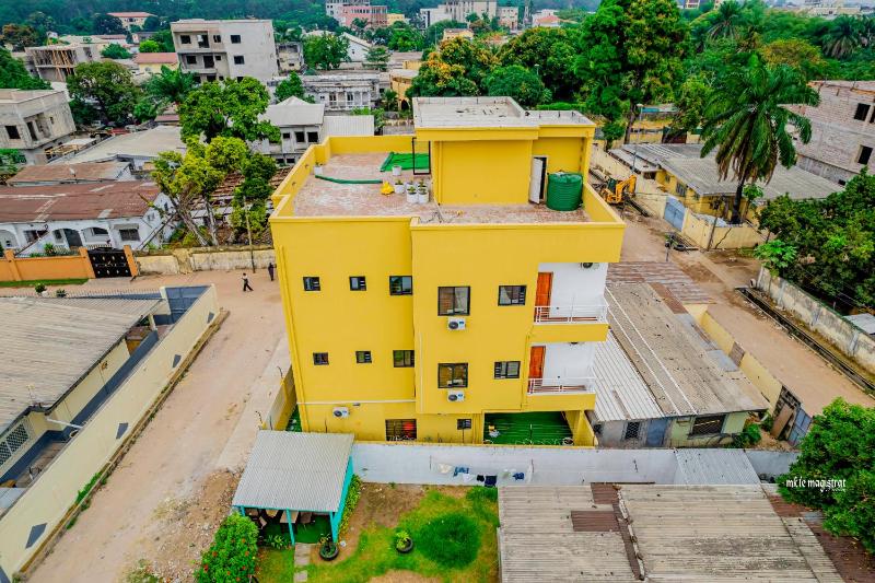 LH Accommodation - image 2