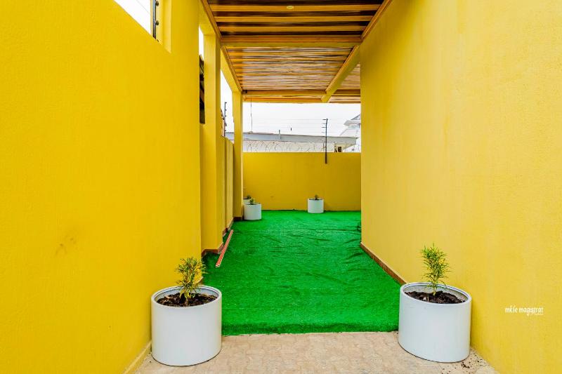 LH Accommodation - image 13