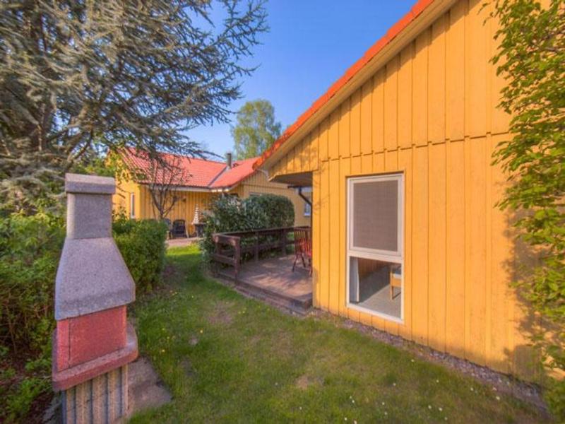 Urlaub im Grünen - Doppelbungalow mit Terrasse im Ferienpark Mirow - image 9