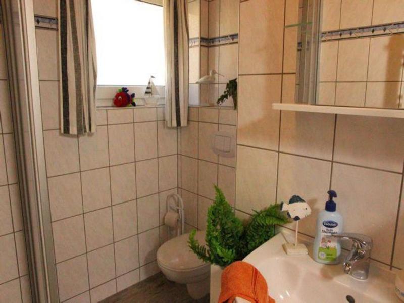 Urlaub im Grünen - Doppelbungalow mit Terrasse im Ferienpark Mirow - image 4