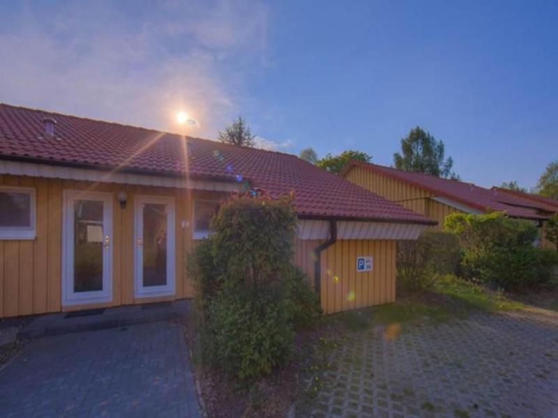 Urlaub im Grünen - Doppelbungalow mit Terrasse im Ferienpark Mirow - image 25