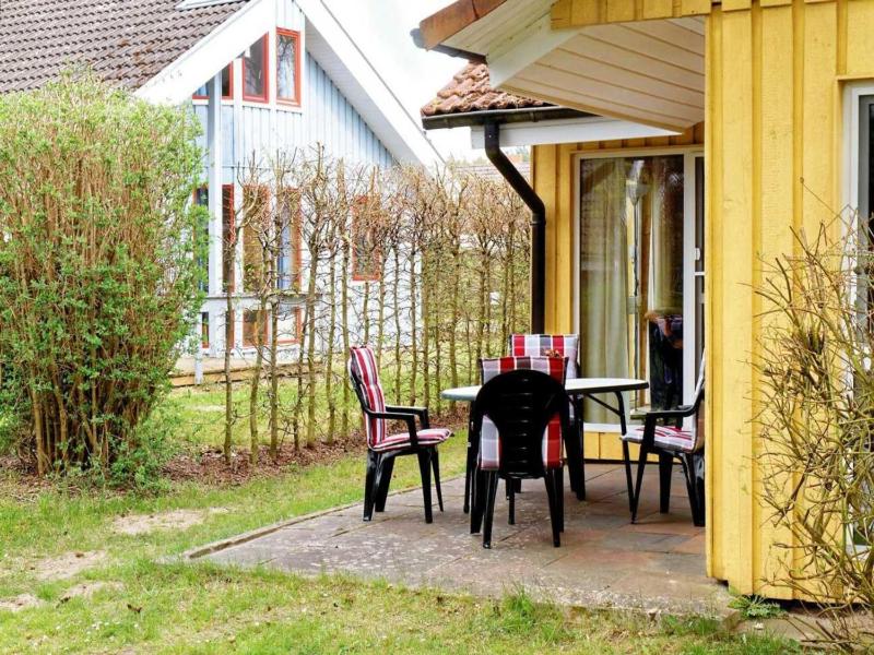 Doppelbungalow im skandinavischen Stil mit Terrasse im Ferienpark Mirow - image 19