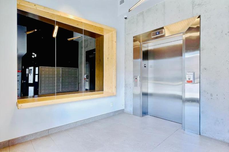 Le201 Condo Chic Free Parking - image 9