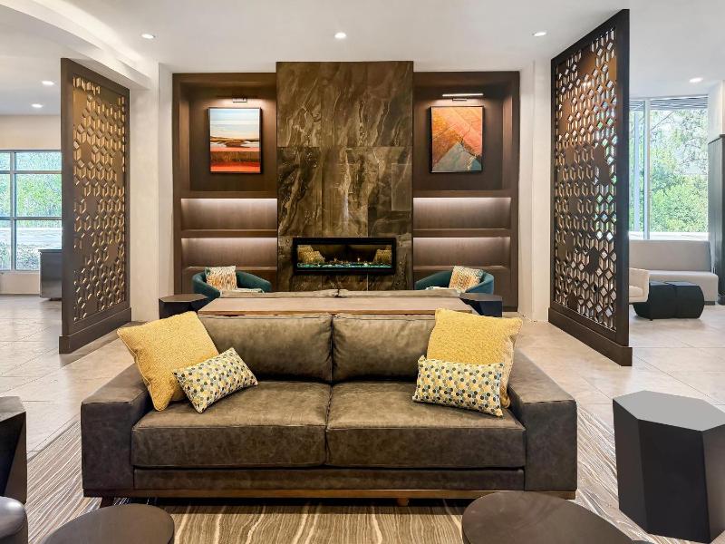 Cambria Hotel Jacksonville - image 3