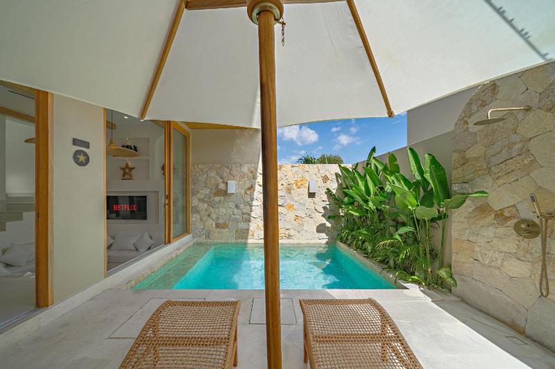 Puri Bintang - Stylish 2BR Villa with Private Pool in Canggu - image 14