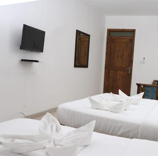 HILL SIDE RESORT - Ella - image 18