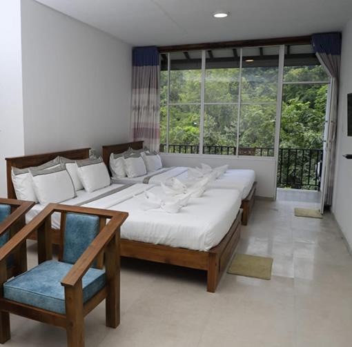 HILL SIDE RESORT - Ella - image 20