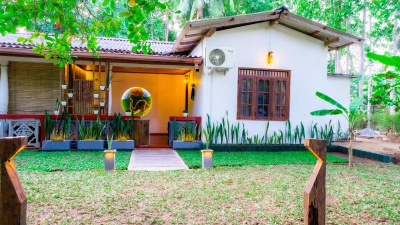 Sansevieria Homestay - image 16