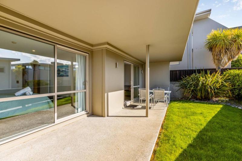 Resort-Style 2BR Alpine Apt | Pool Spa & Garage - image 26