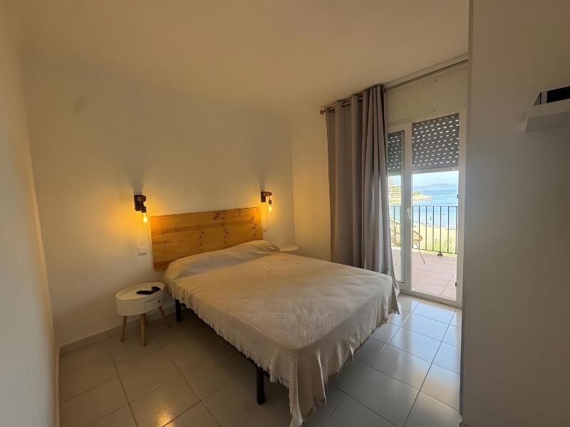 Riells Platja II con vistas al mar - image 8