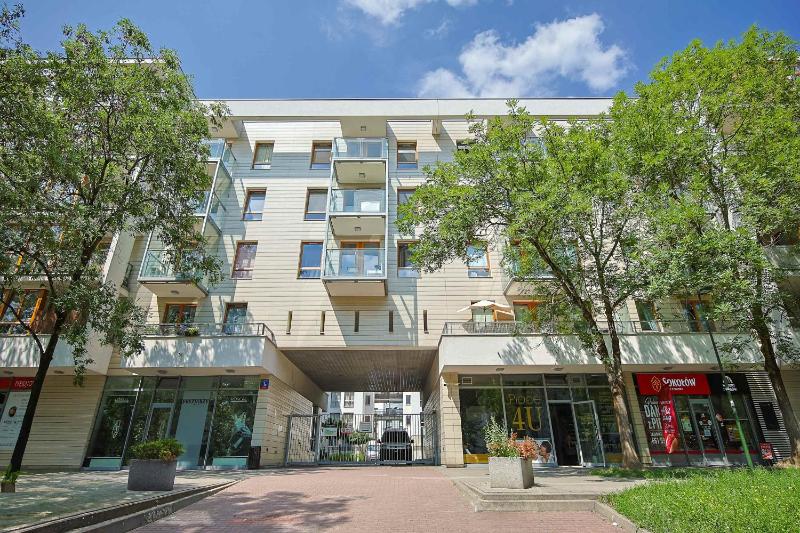Comfortable Apartment with a Balcony Near the Airport by Noclegi Renters - image 10