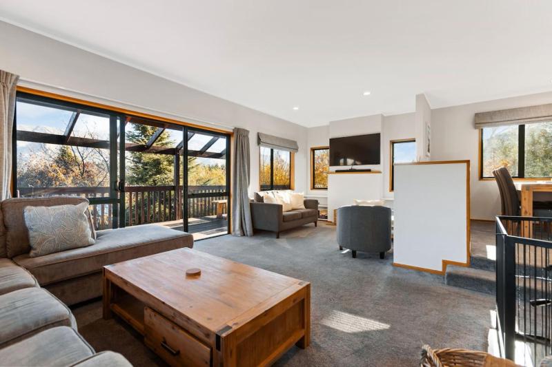 Central Comfort in Wanaka - image 44