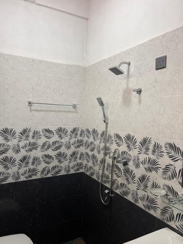 RKM Hotel Uppuveli - image 40