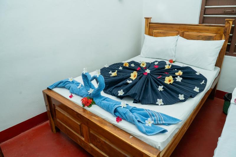 Nilaveli Beach Bungalow - image 23
