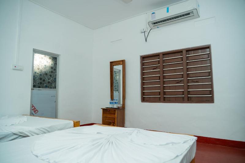 Nilaveli Beach Bungalow - image 39