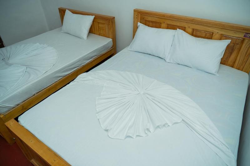 Nilaveli Beach Bungalow - image 7