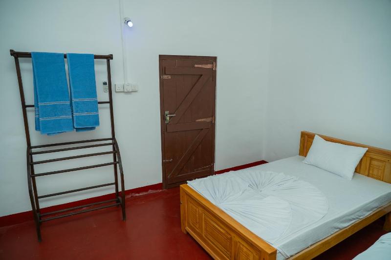 Nilaveli Beach Bungalow - image 34