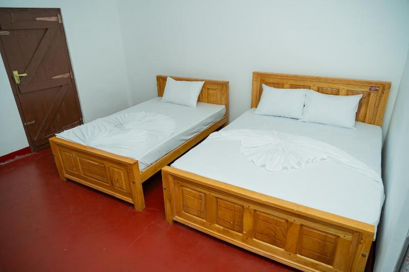 Nilaveli Beach Bungalow - image 30