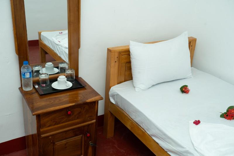 Nilaveli Beach Bungalow - image 24