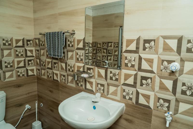 Nilaveli Beach Bungalow - image 11