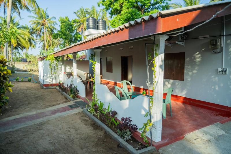 Nilaveli Beach Bungalow - image 16
