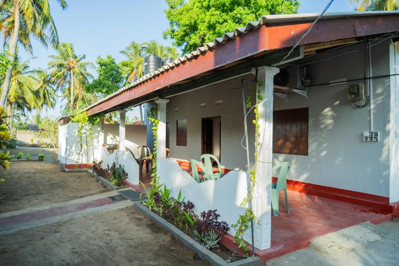 Nilaveli Beach Bungalow - image 32