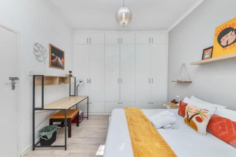Modern and Stylish 2 BD House in Claremont - image 4