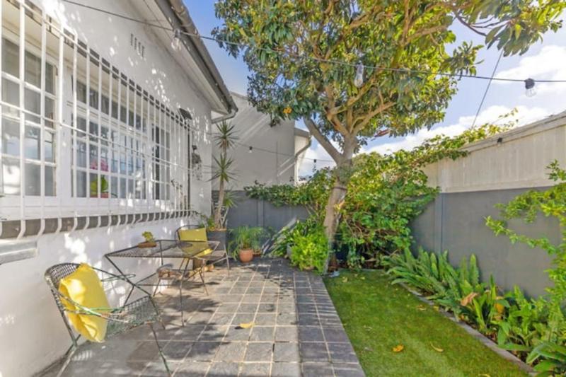 Modern and Stylish 2 BD House in Claremont - image 10