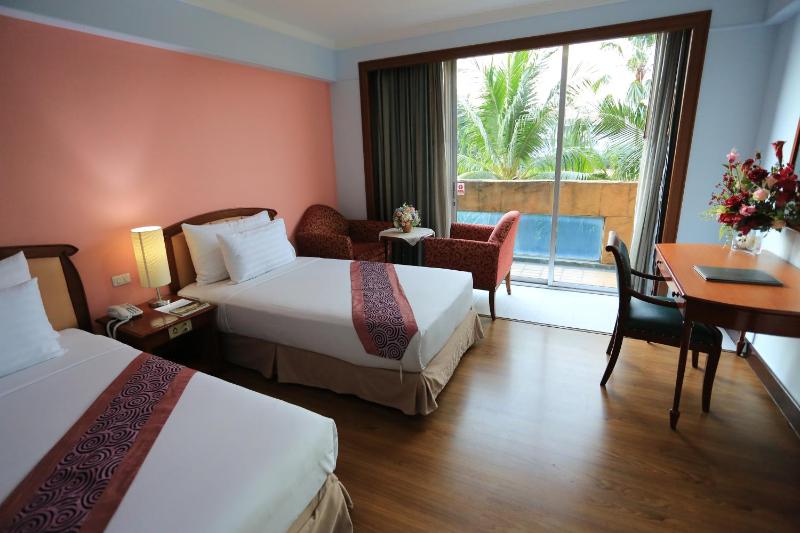 Superior Double or Twin Room image 3