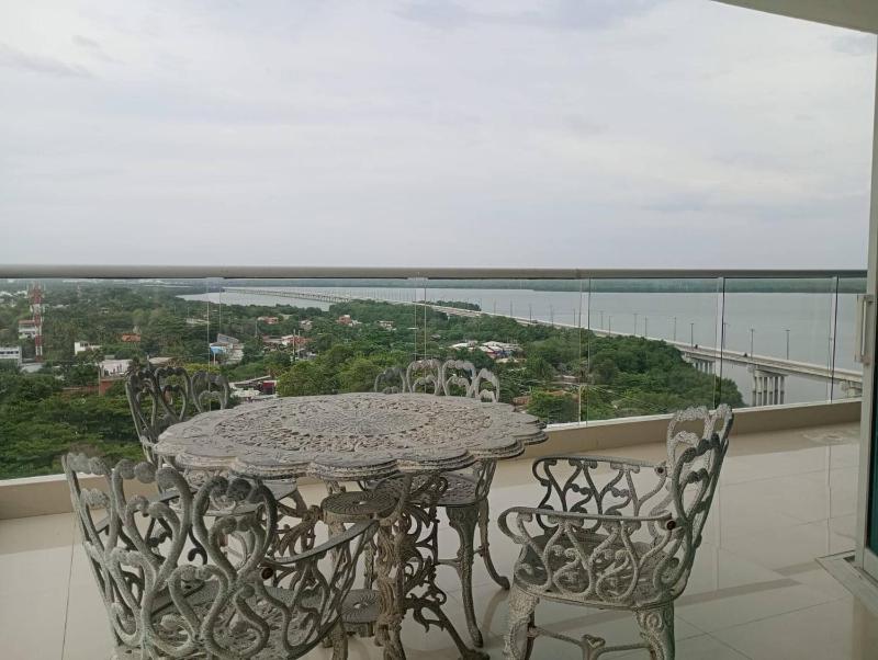 Luxury Oceanfront Penthouse in Cartagena with Private Pool - image 7