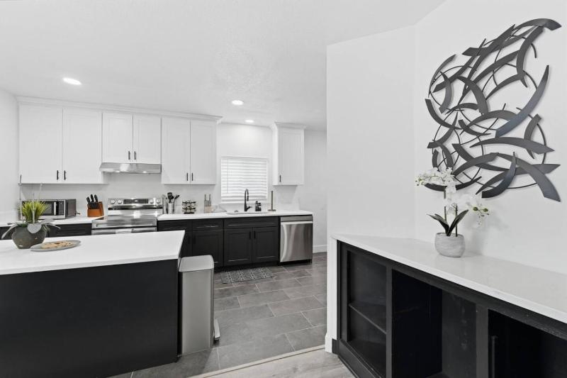New Modern Home in SE Portland - image 1