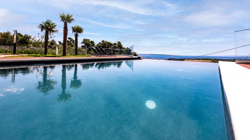 Luxury villa Mar with infinity pool in Rab - image 30