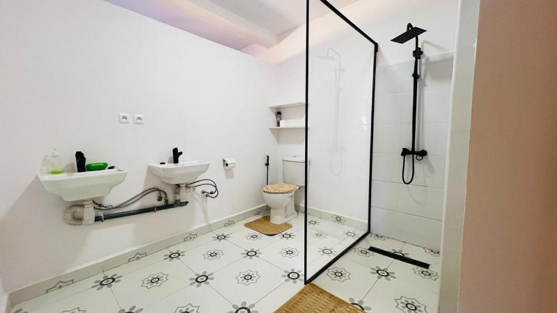 Large new house and Spacious for rent - image 15