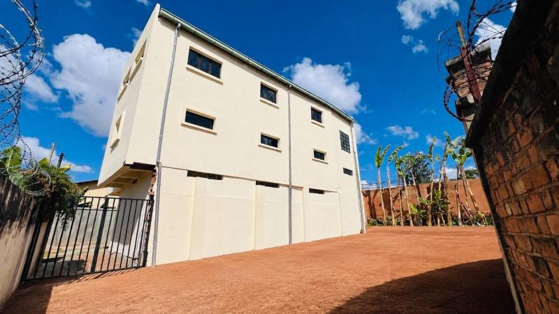 Large new house and Spacious for rent - image 14