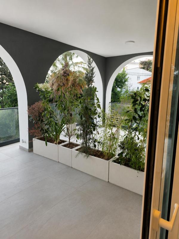 White Arches - image 11