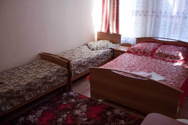 Family Room image 1