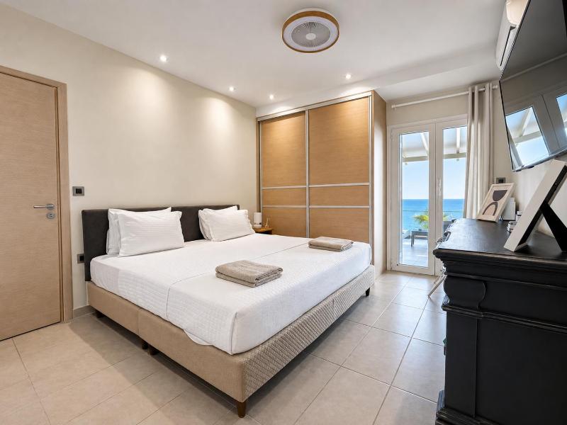 Infinity Beach House by KLV - image 23