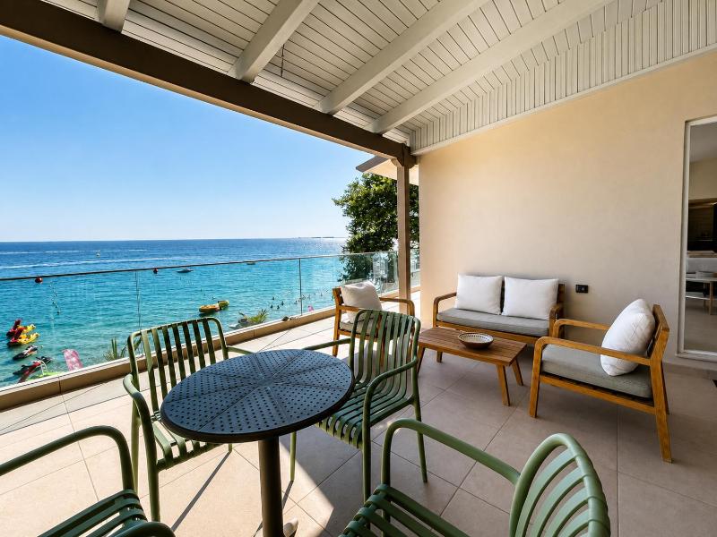 Infinity Beach House by KLV - image 30