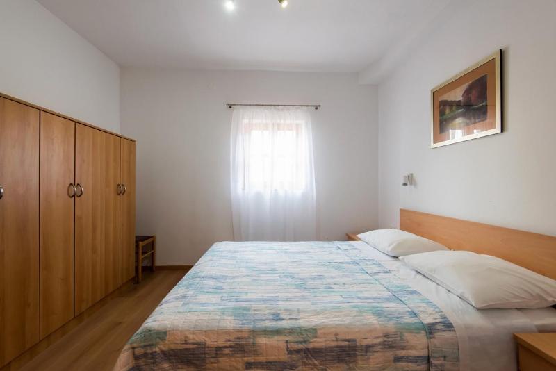 Holiday apartment in Privlaka with sea view balcony air conditioning WiFi 3598-1 - image 34