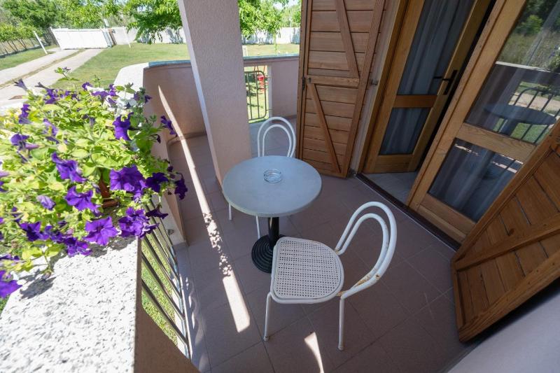 Holiday apartment in Privlaka with sea view balcony air conditioning WiFi 3598-1 - image 33