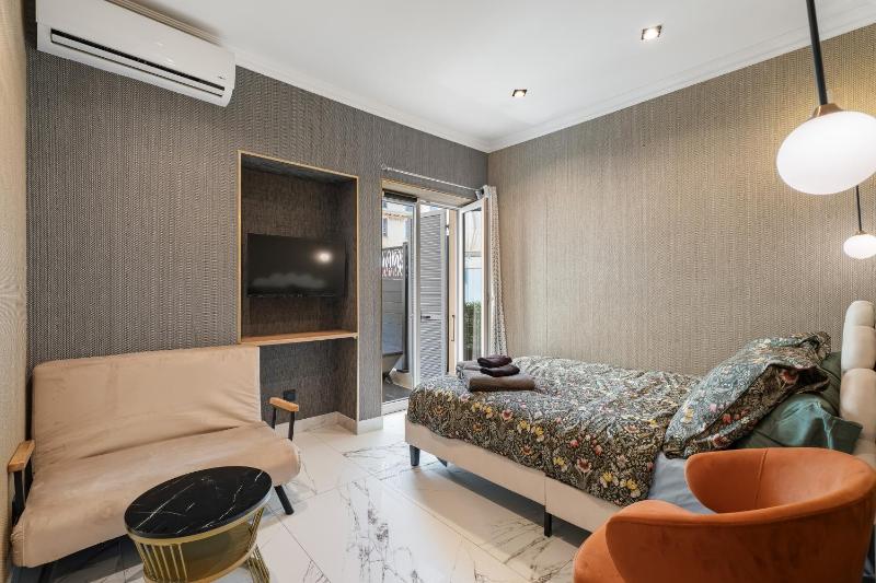 Nice Renting - 2FRANCE - Luxury & Comfort Suite by the Sea & Terrace - image 2