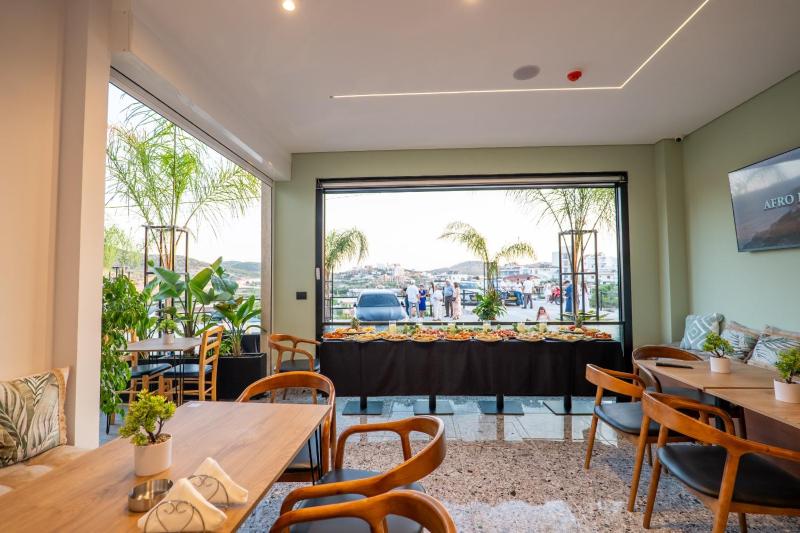 WG Hotel Lake View - image 3