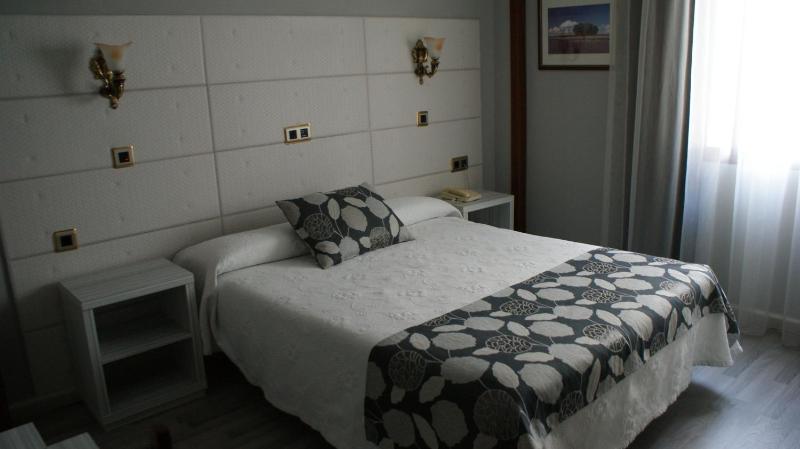Single Room image 2
