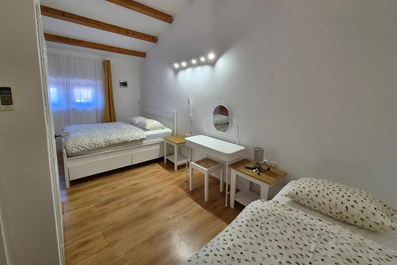 Holiday house with WiFi Rovinjsko Selo Rovinj - 3431 - image 7
