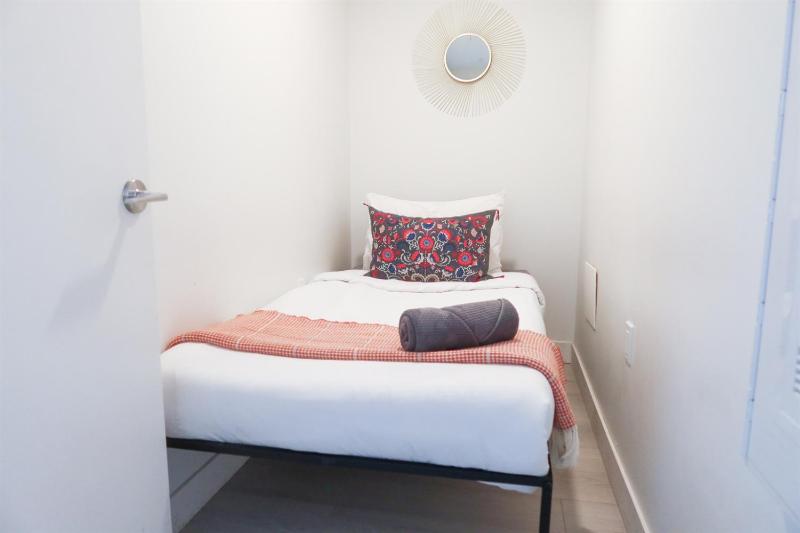 Olympic Village-Sleeps 5-AC Mtn & CityViews - image 2